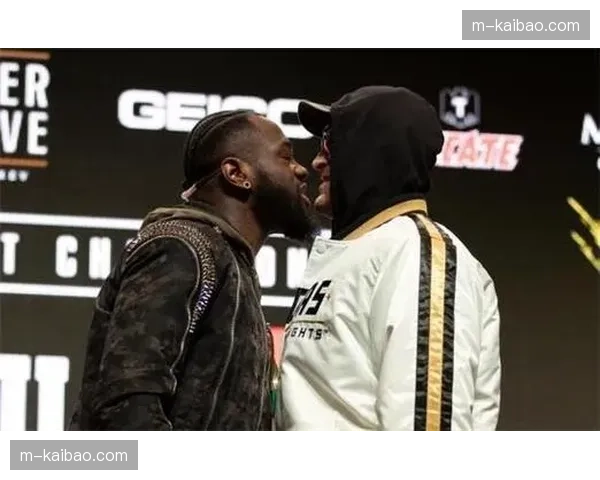 德昂泰·维尔德与切索拉赛前称重,两人对视火药味十足 德昂泰·维尔德与切索拉赛前称重,两人对视火药味十足